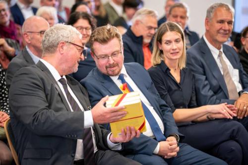 2025.09.12. öffentliche Präsentation Mühlhäuser Rechtsbuch, Buchübergabe